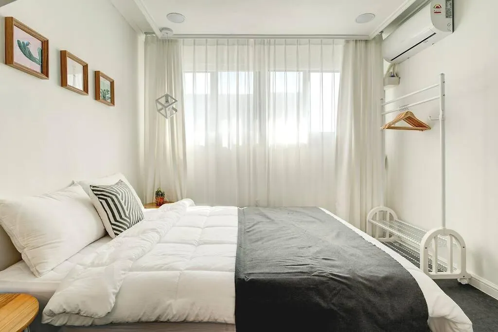 דירה סיאול Hongdae 4Bed Room House